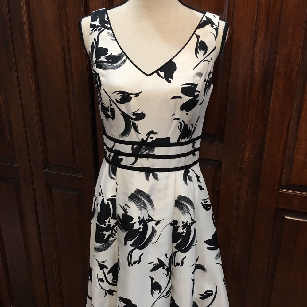 Jessica Howard  A-line dress